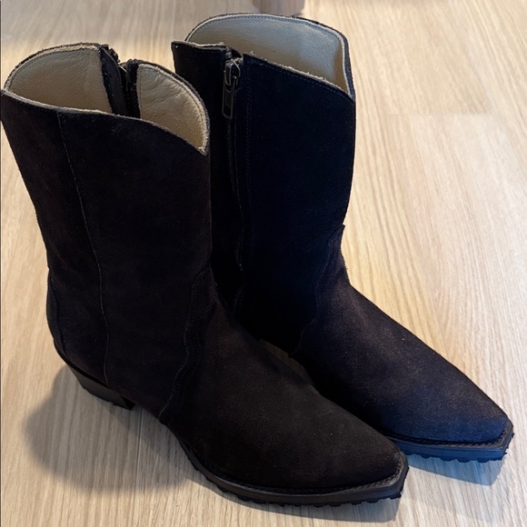 Stetson Black Ankle Boots - Picture 2 of 4